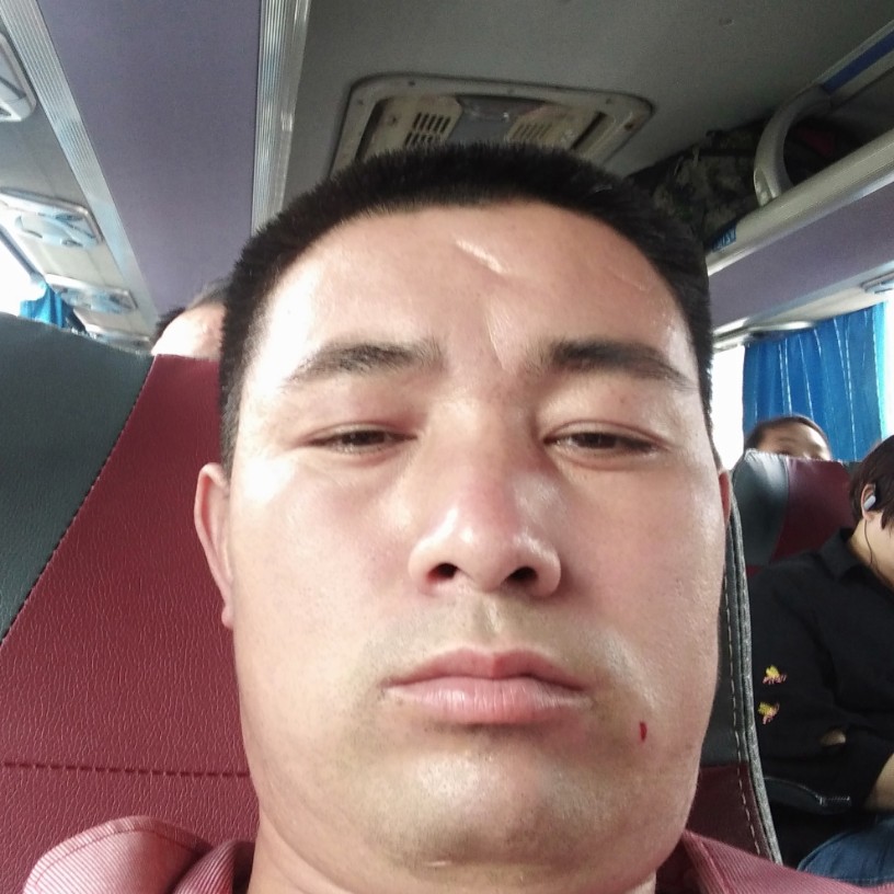 迷人打钥匙的照片
