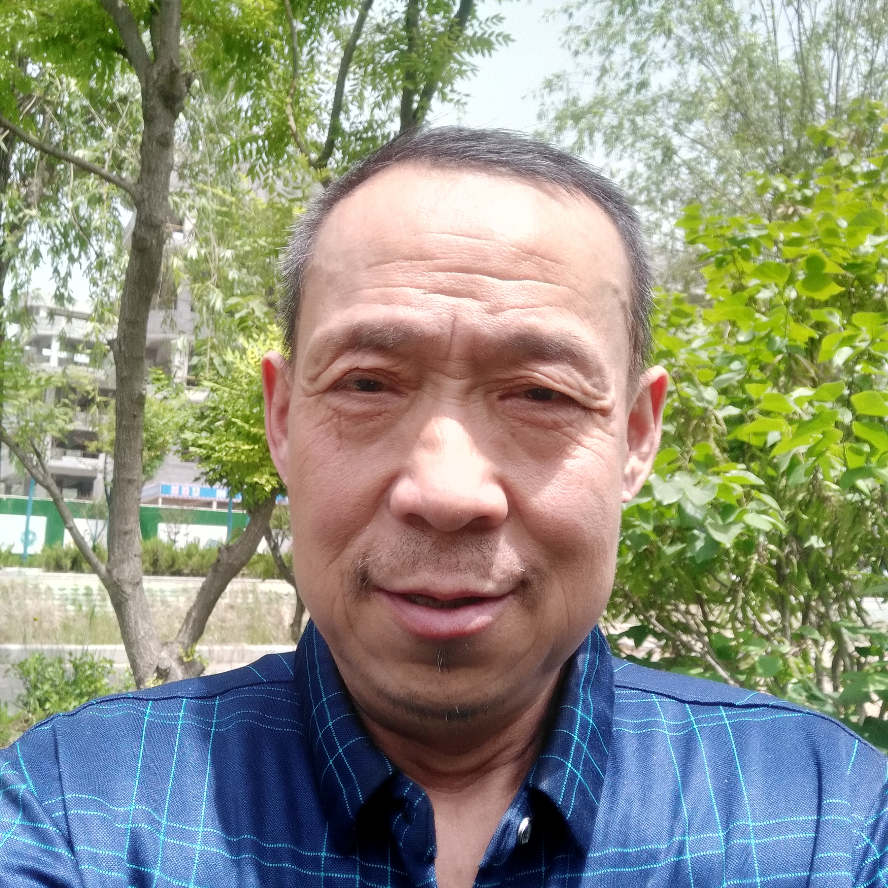 受伤了有人爱吗的照片