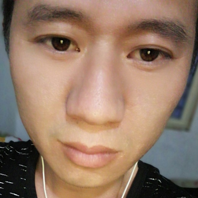 尘宵黯然的照片