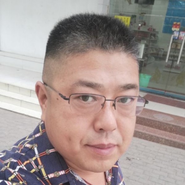 微笑往前行的照片