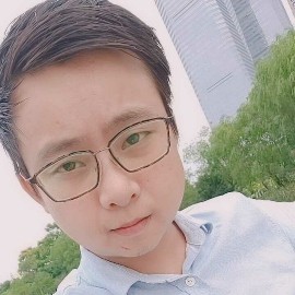 犀牛邂逅单纯的照片