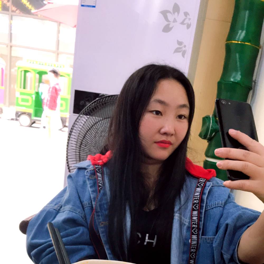细心回眸热狗的照片