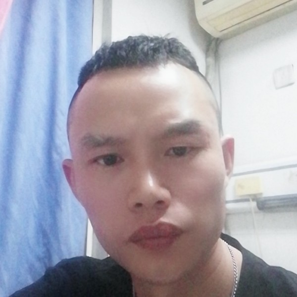 谦让愿白云的照片