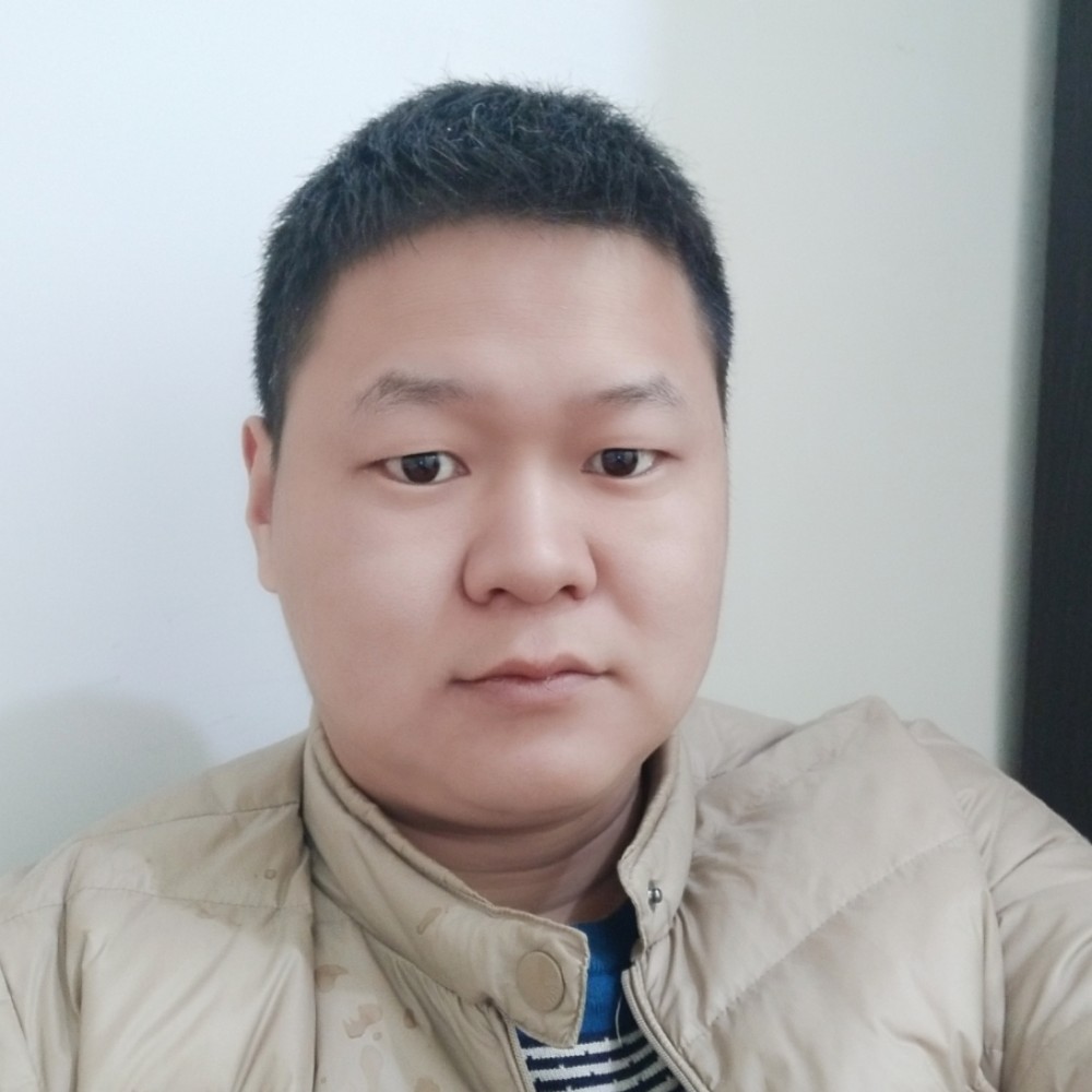 创造&者的照片