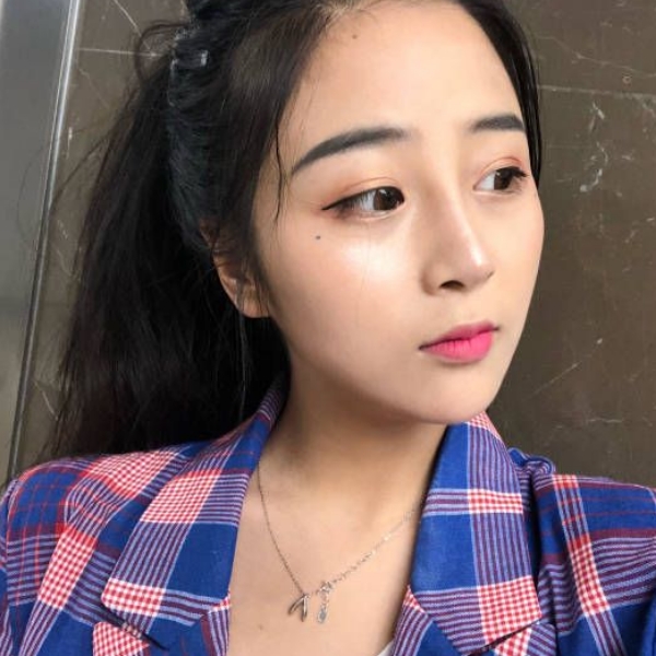 昆仑姑娘的照片