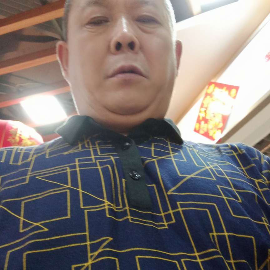 怕孤独保卫毛衣的照片