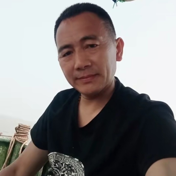 犹豫那紫菜的照片