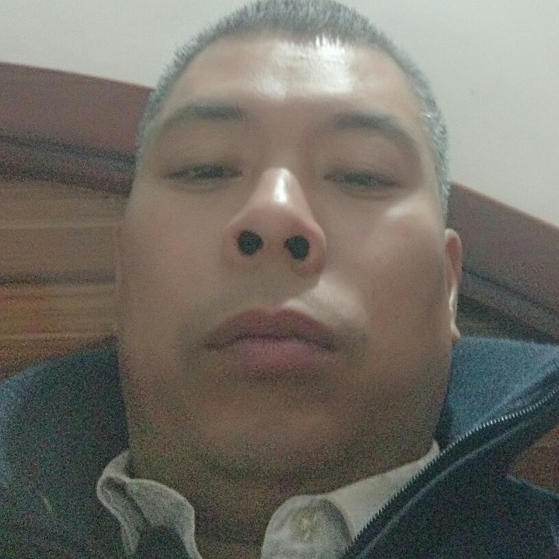 紧张黑裤的照片
