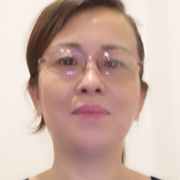 炙热挽手金针菇的照片