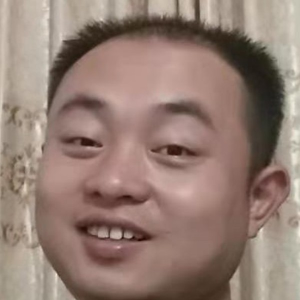 白猫爱甜甜的照片