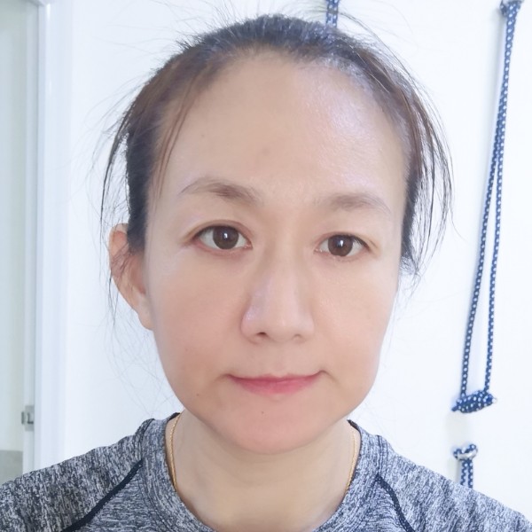 清曲凝眸淡定的照片
