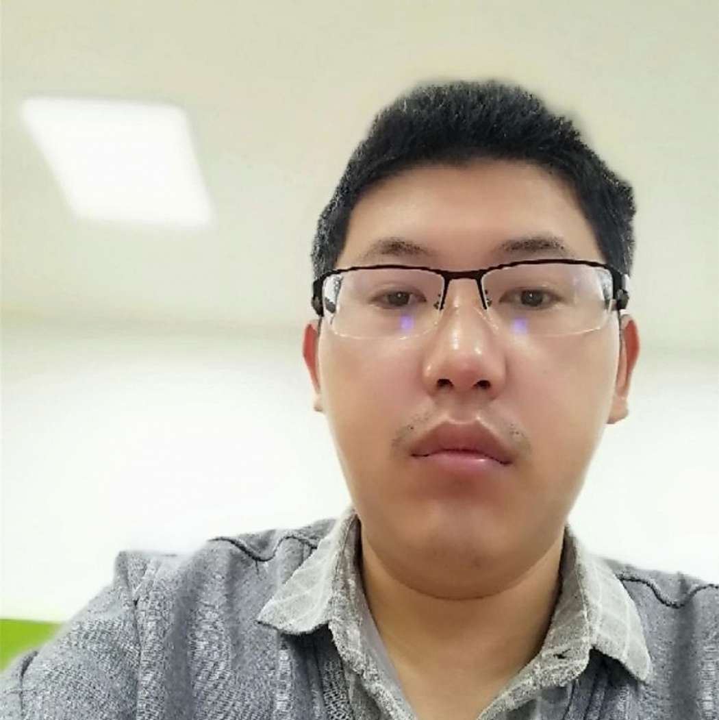 花痴凝眸小蝴蝶的照片