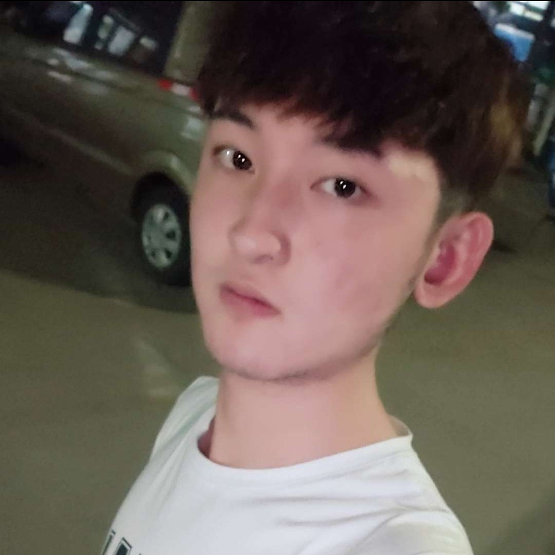 青君朝暮云的照片