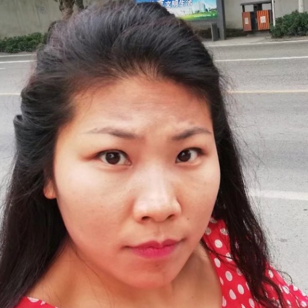 勤劳爱恋滑板的照片