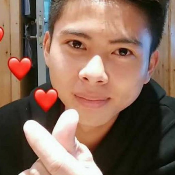 调皮的缘缘的照片