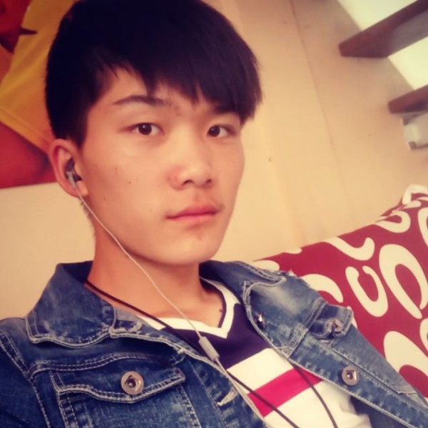 欠你的苗条的照片
