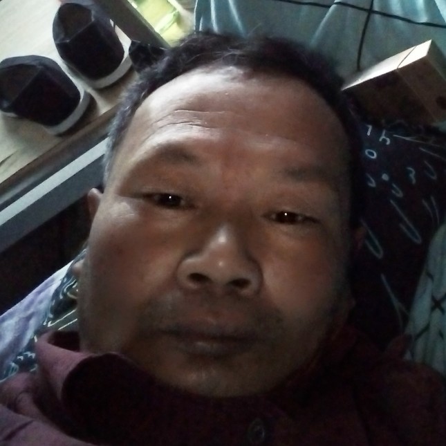 短靴难过的照片