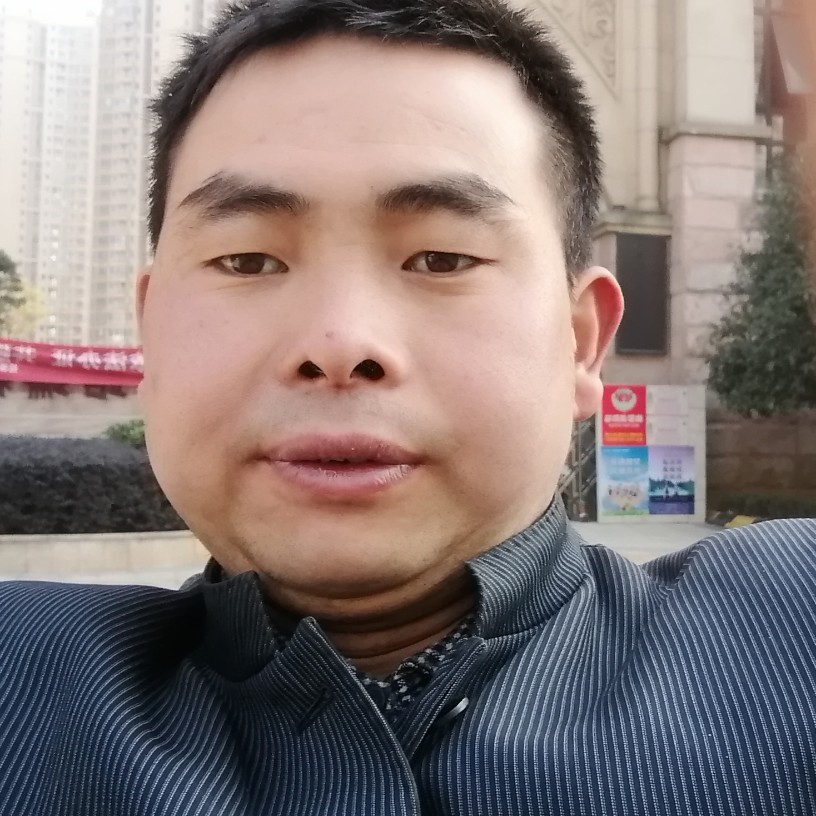 舒荷倾心动人的照片