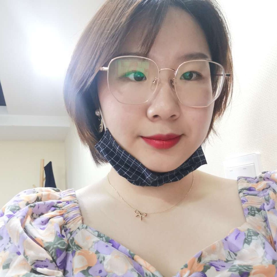草莓斯嘉丽的照片