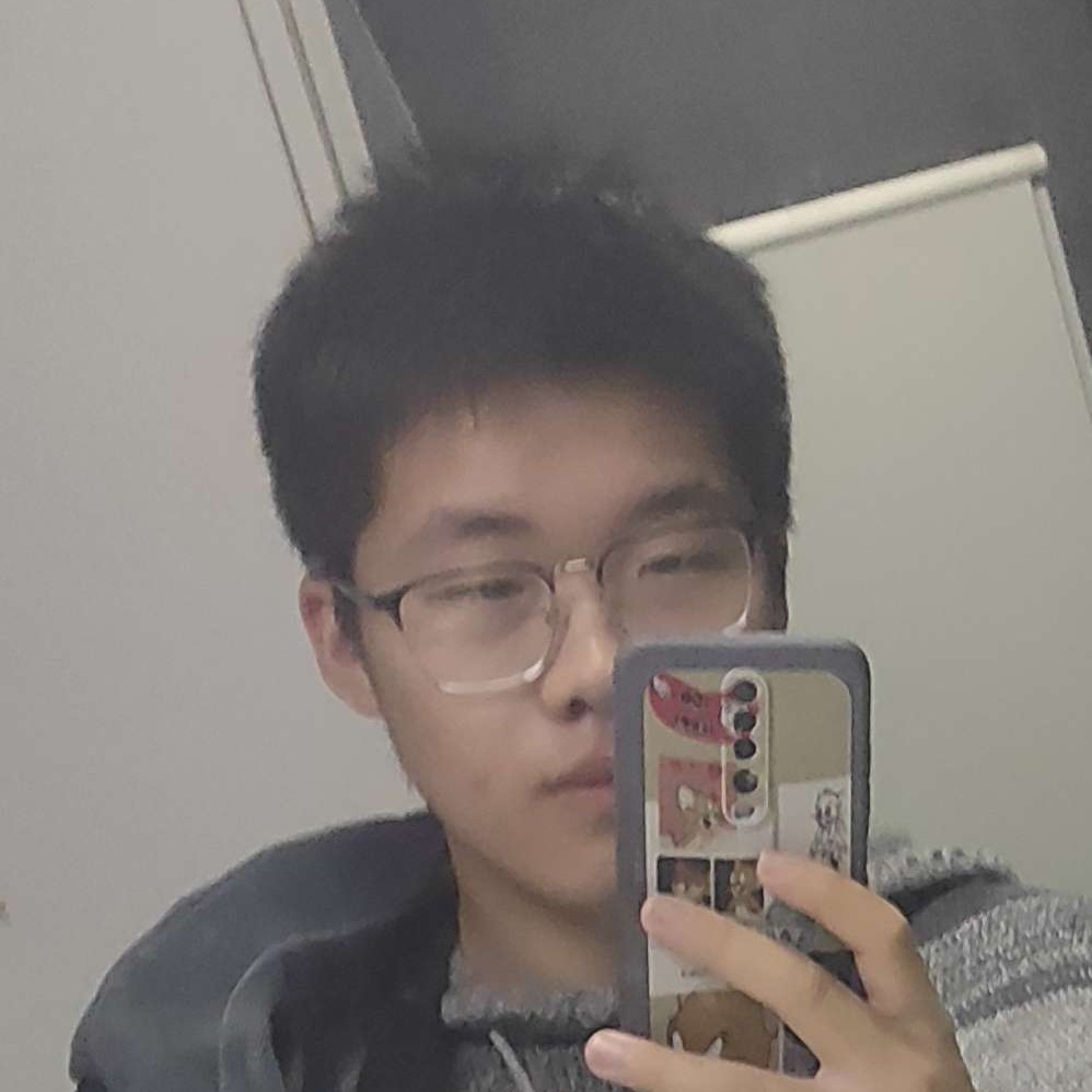 小巧保卫化羽的照片