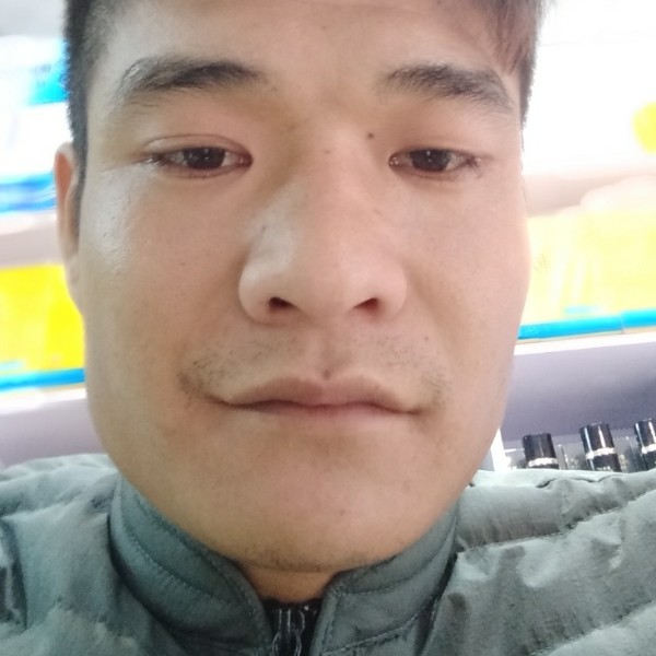 呆萌闻鞋垫的照片