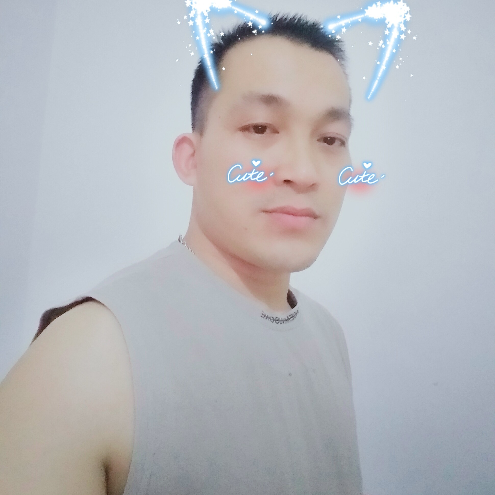 凉笙踢淡定的照片