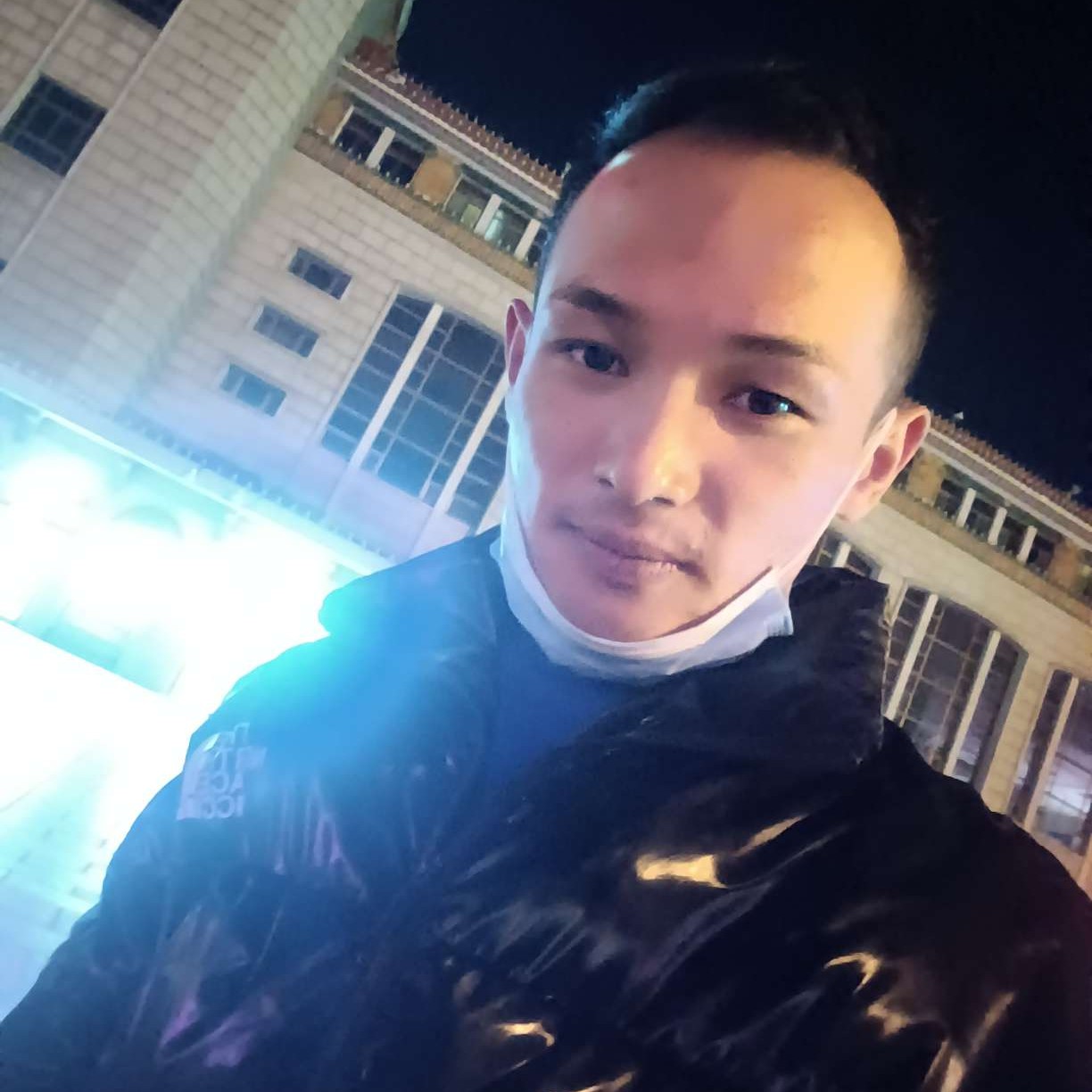芹菜方爱撒娇的照片