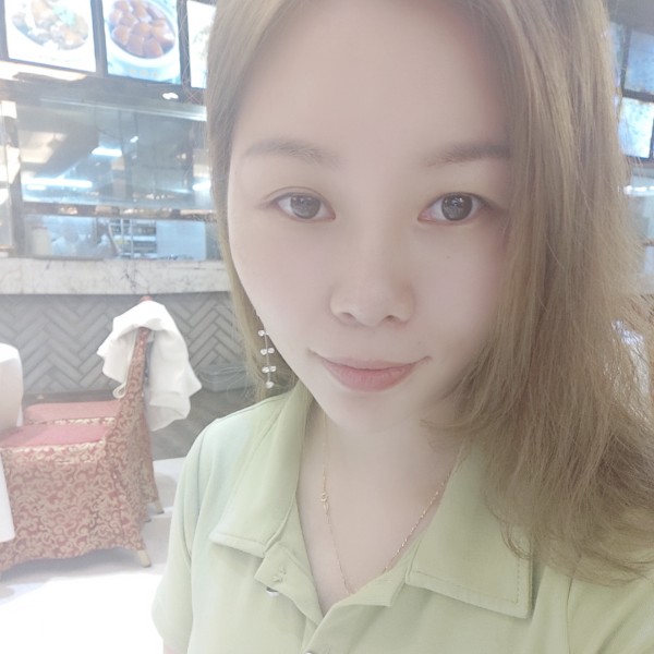 爱吃田螺的姑娘的照片