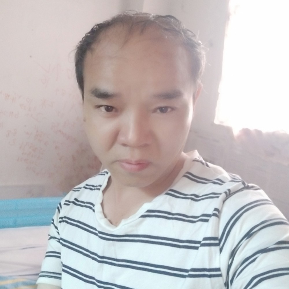温柔漫步裙子的照片