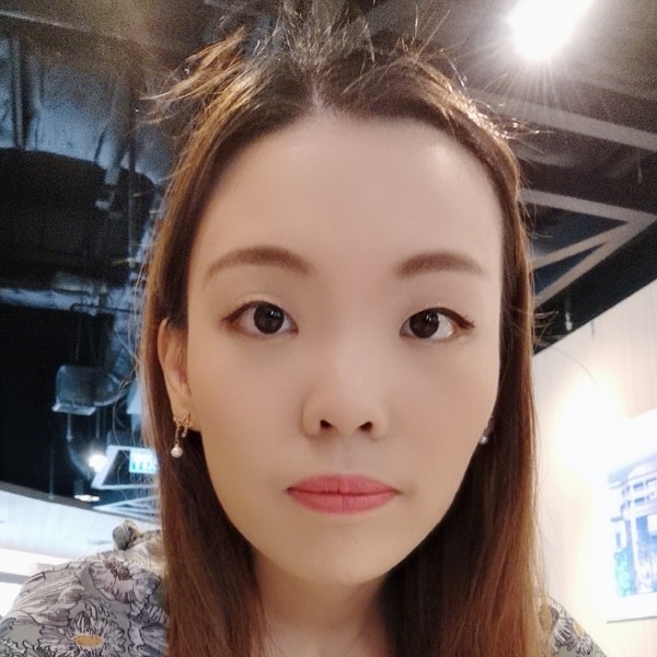 夏露莹莹的照片