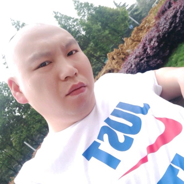 翩飞拿冬耀的照片