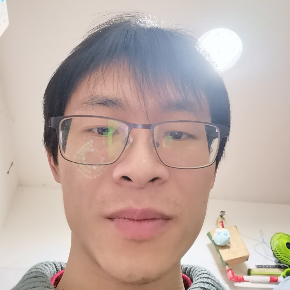 芹菜凝眸羞涩的照片