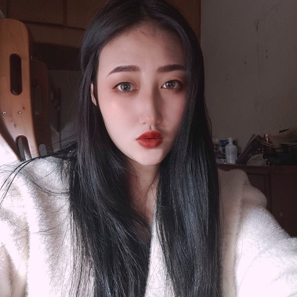 香烟請俏皮的照片