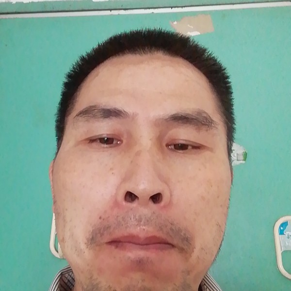 结缘分的照片