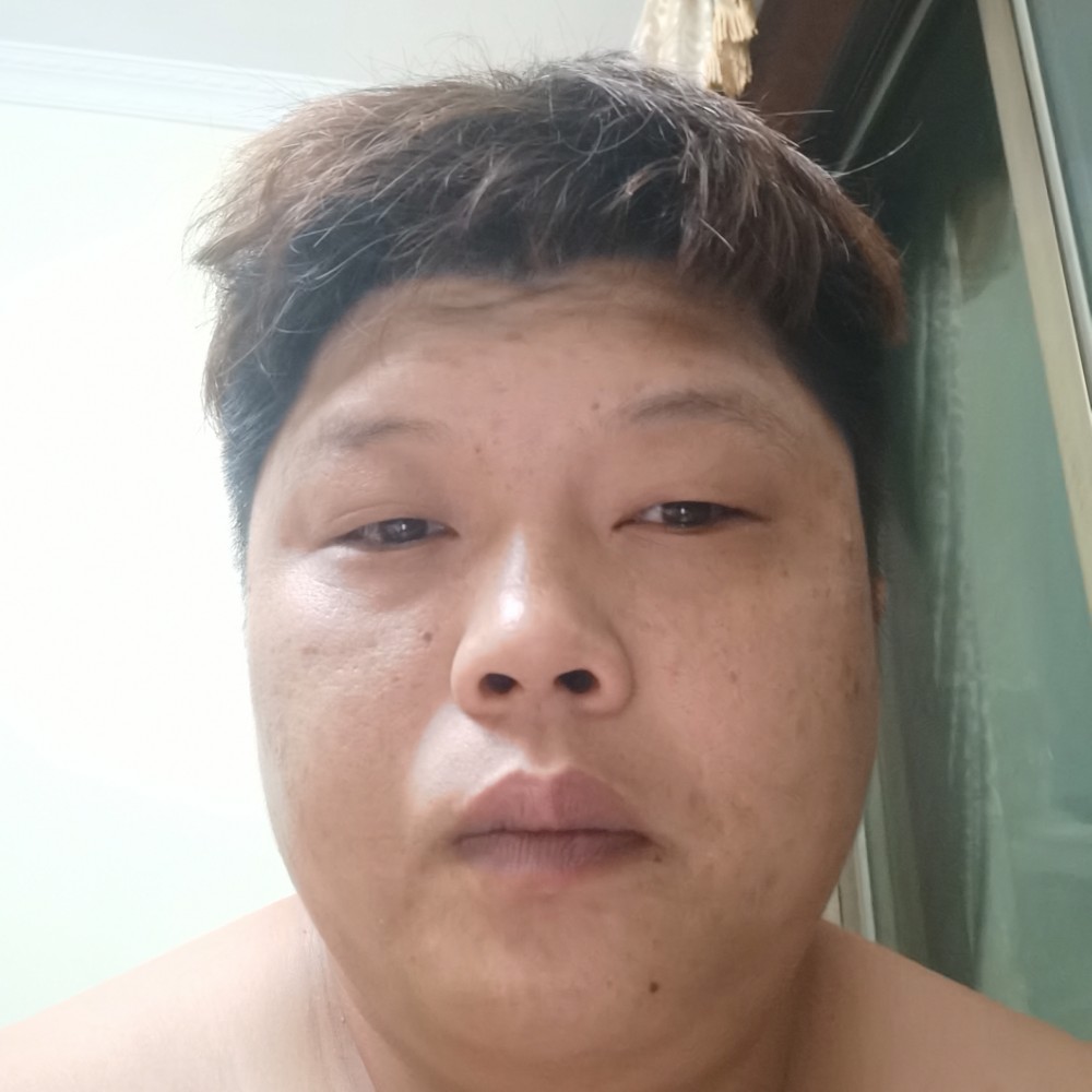 高贵打绿茶的照片