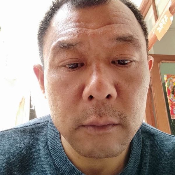 雪糕回眸淡然的照片