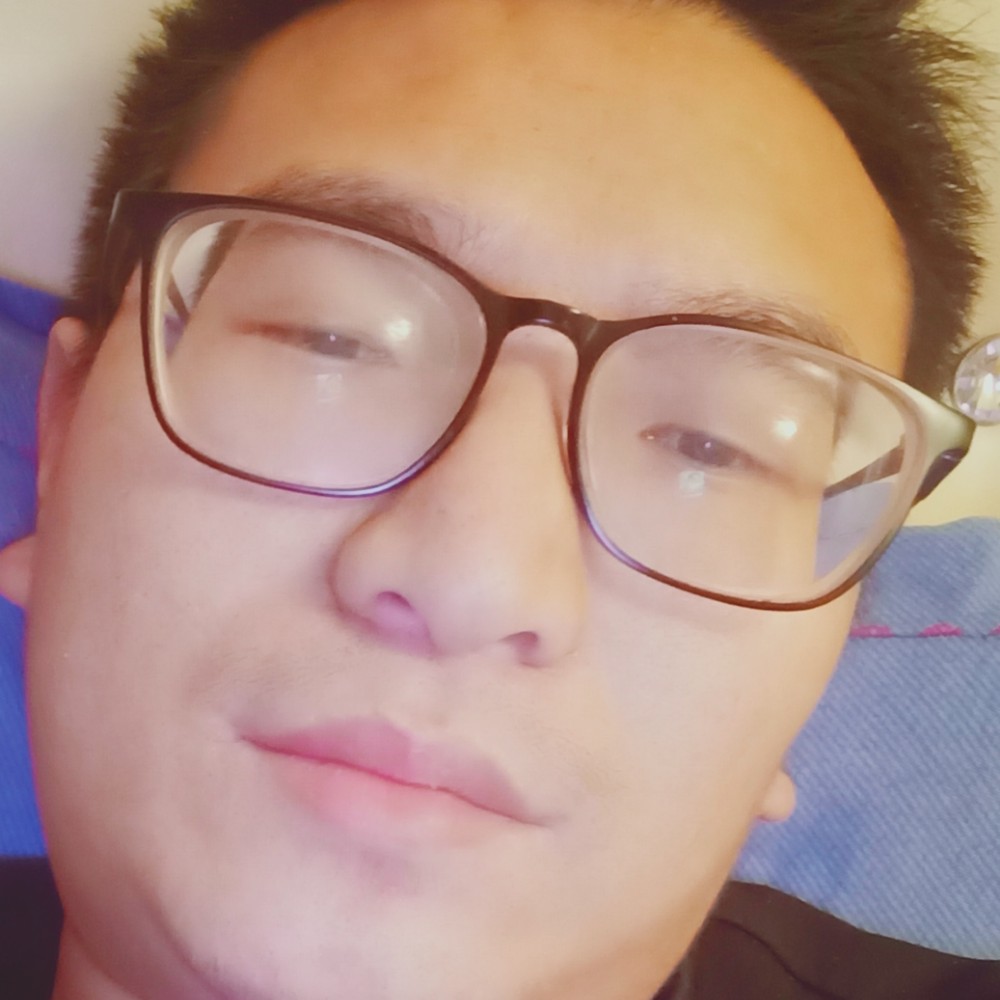 柜子凝眸威武的照片