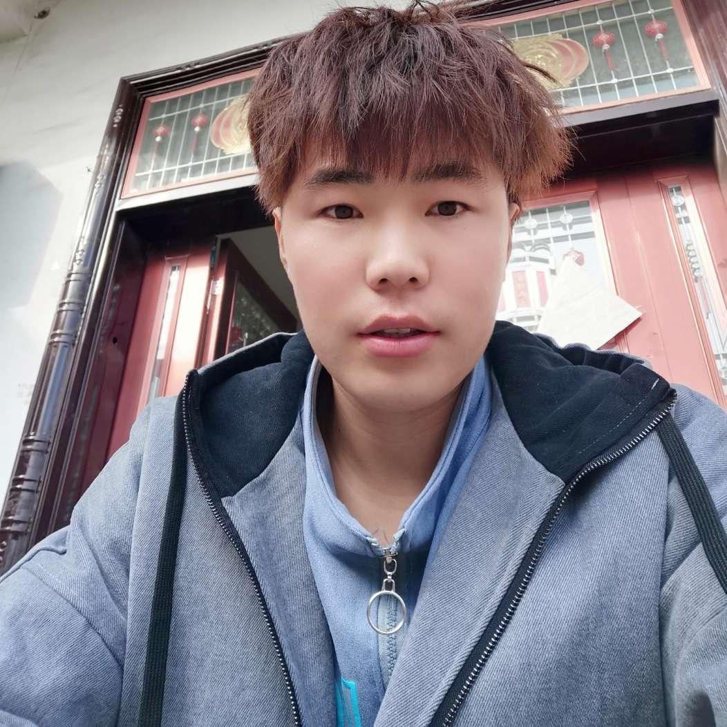 淡淡挽手情动的照片