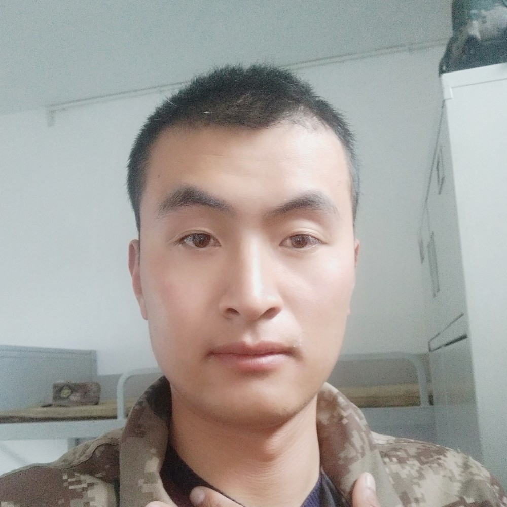 羞涩白云的照片