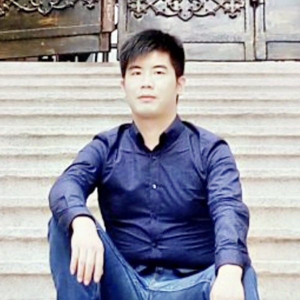 等待蹙眉曲奇的照片