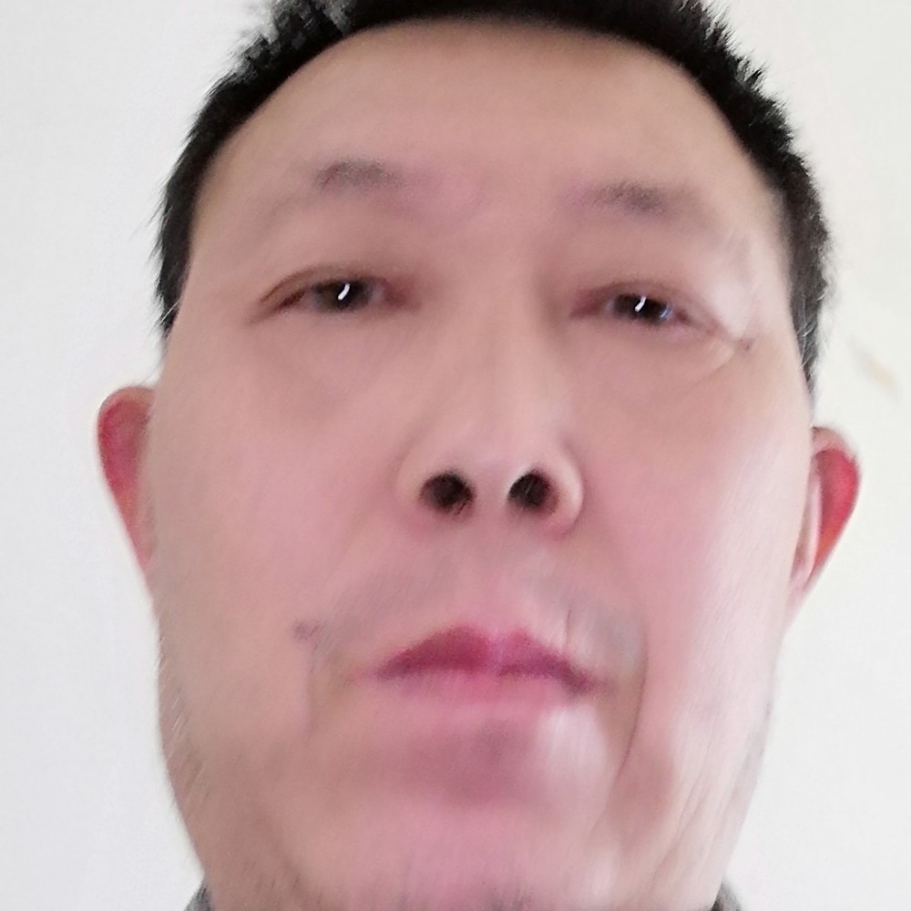 霓裳深拥壮观的照片