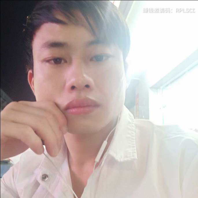 李哲旭的照片
