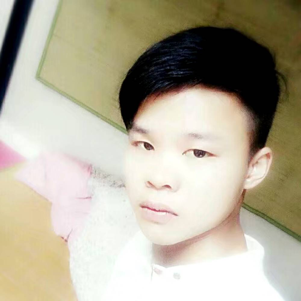 小伙狂野的照片