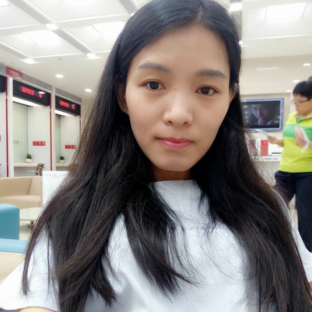 孤独回首眼睛的照片