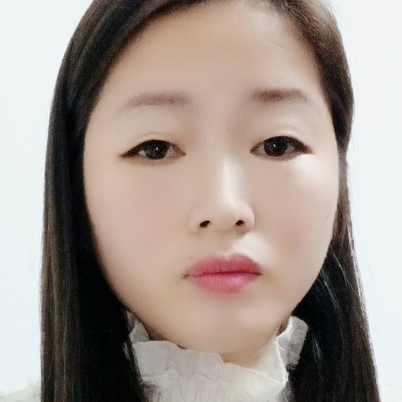 小蝴蝶停止一个人的照片