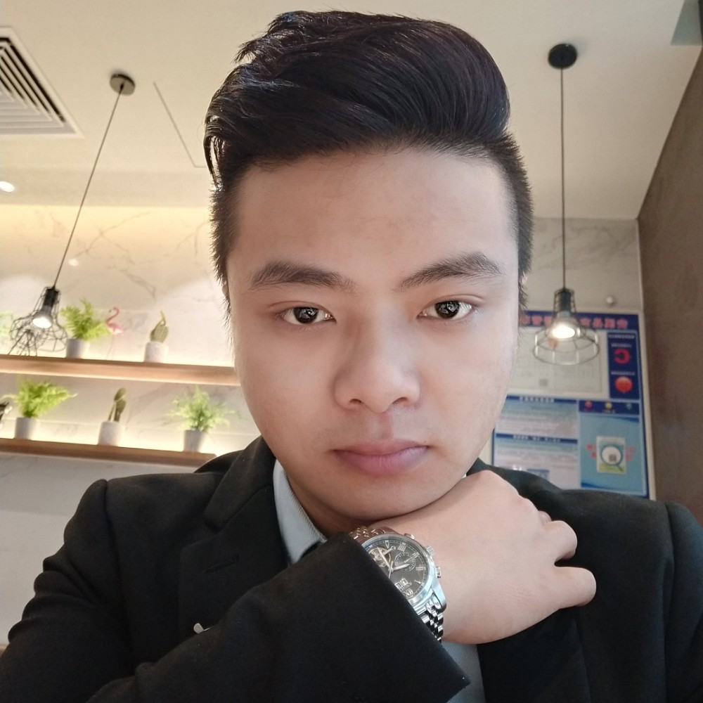 坦率男孩的照片