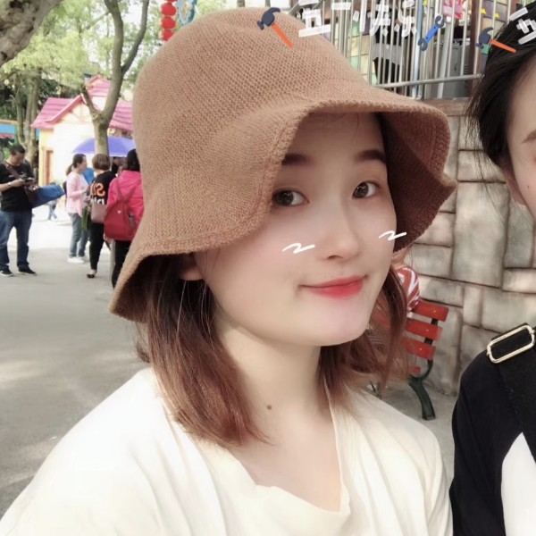 大脸的猫的照片