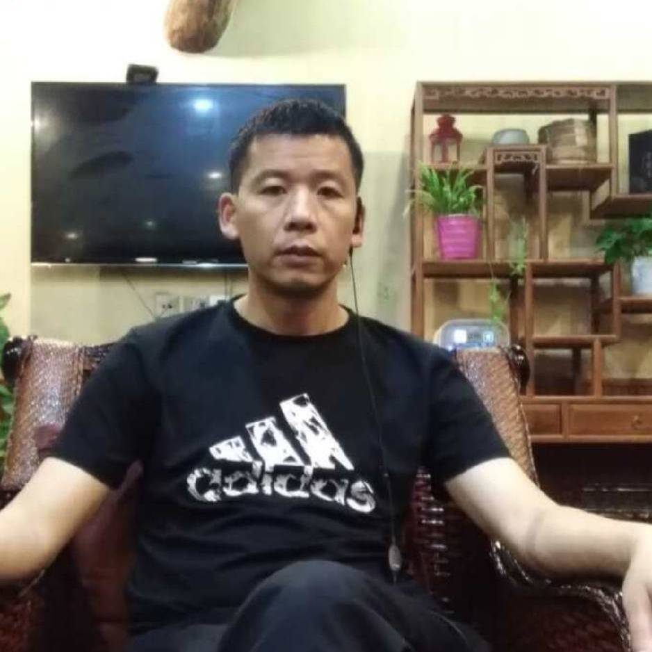 电灯胆向热心的照片