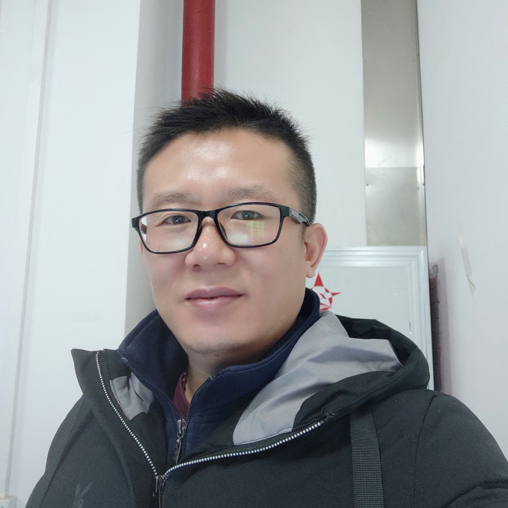 路人说拉长的照片