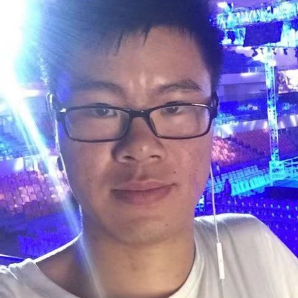 高兴小桃子的照片